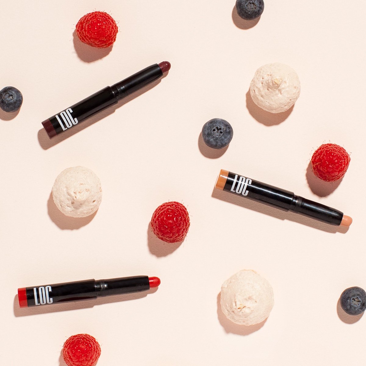 BirchboxFR's tweet photo. #BBTeasing : Retrouvez un rouge à lèvres matte Love Of Color dans toutes les box de février https://t.co/jwmItDmAvC