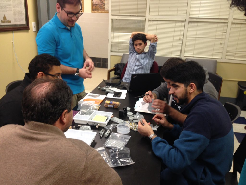 DarunnoorAcadem's tweet image. Brainstrom for @DarunnoorAcadem Robitics team with @GaTechMSA