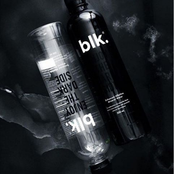 MyvitaminsUK's tweet photo. #blkwater #competition LIVE :) #retweet and #follow us to #Win these beauts #EnjoyTheDarkSide #FreebieFriday https://t.co/5mCyxg3Xnx