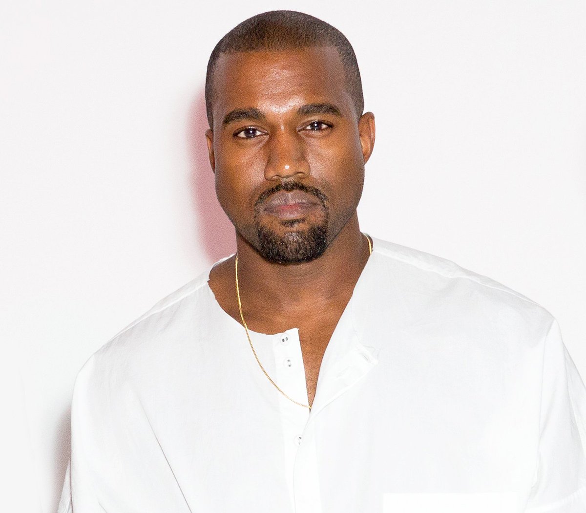 OfficialPLT's tweet photo. Snog, marry, avoid gettin' us ready for #PLTMateNight
@kanyewest, @ScottDisick &amp; @Tyga ...Tell us with 💋, 👰 &amp;✋ https://t.co/h60q6ZB2NC
