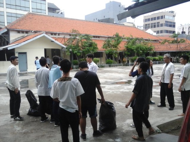 Slmt mlm, ini kegiatan td pagi nih di smip ktnya sih disuruh sudin. Kegiatan kecil pengaruh besar buat kekeluargaan