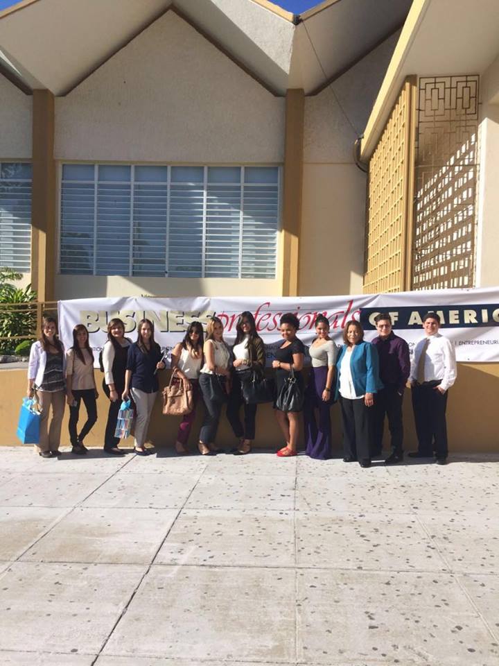 BPA_SG's tweet photo. Le damos el más cordial saludo a BPA UPR- RP a la Conferencia Nacional BPA Puerto Rico 2016 #BIENVENIDOS #BPAPR2016 https://t.co/lLwiR65mwh