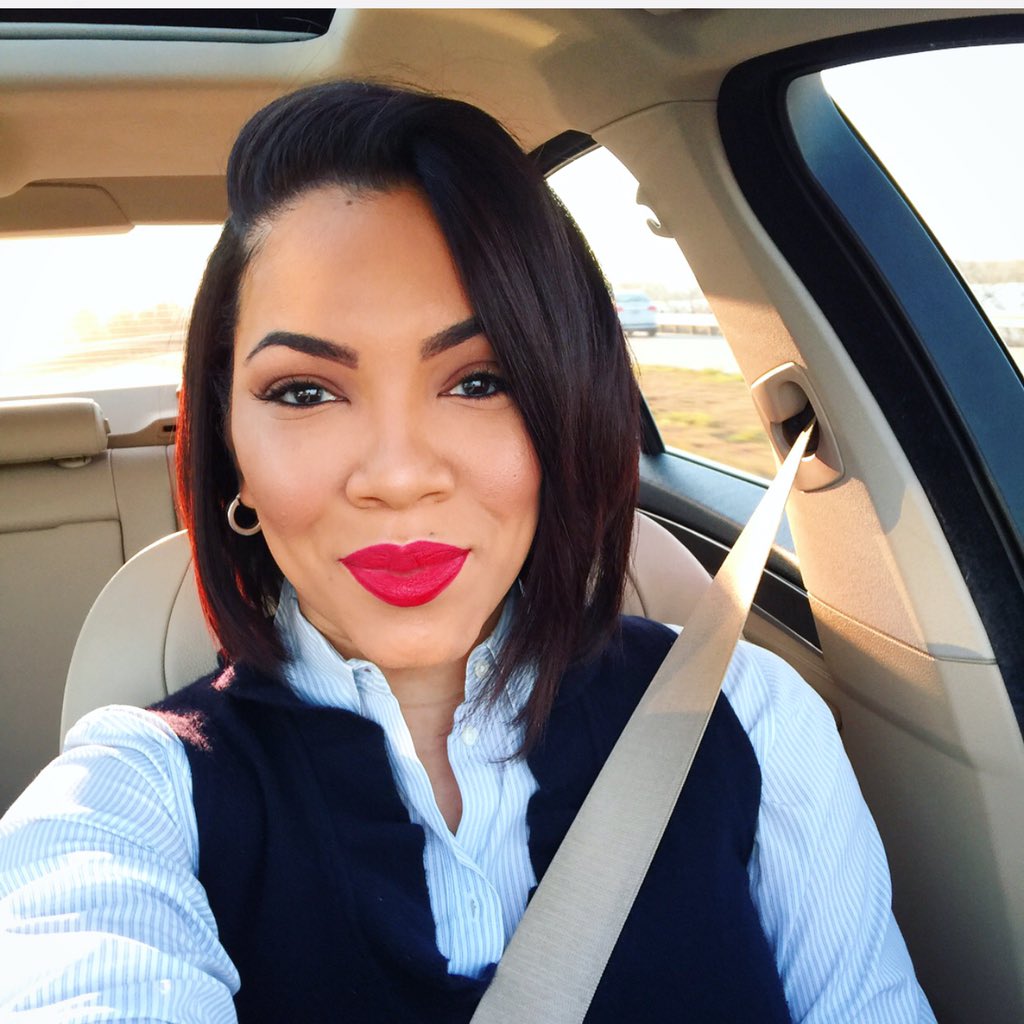 summer_galvez's tweet photo. @fmason3 Now look at me this morning, proud to be #teamfulllips. #nobearlips30 S/O @KeikoKaveri 😘💋 https://t.co/9ufIjKYv7w