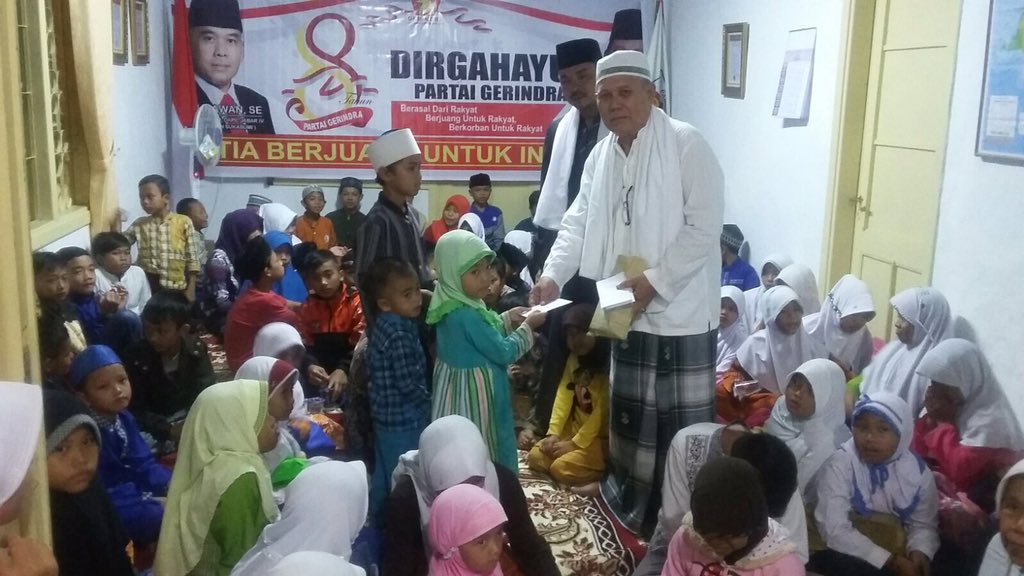 Pf : 6 Peb 2008 - 6 Peb 2016
Indahnya Berbagi.. Konsisten, Setia Berjuang Untuk Indonesia Raya..! <a href="/RAI_HeriGunawan/">Rumah Aspirasi HG</a>