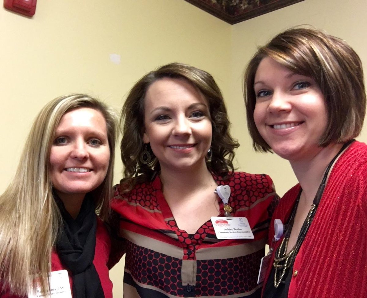 BridgePointeHC's tweet photo. Supporting ♥ Health! #GoRed #TGIF #teambridgepointe @TrilogyLiving https://t.co/bXOu33yPV6