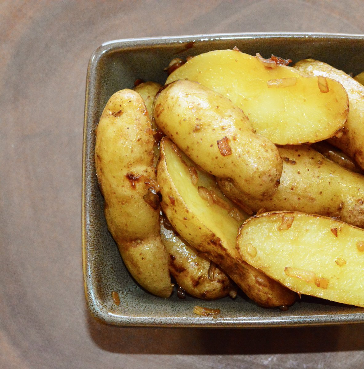 SW_fingerlings's tweet image. #SuperBowlParty #Recipe: 2 lb yellow #Fingerlings, onion soup mix, 1/3 cup olive oil. 425 degrees for 30 min. #SB50