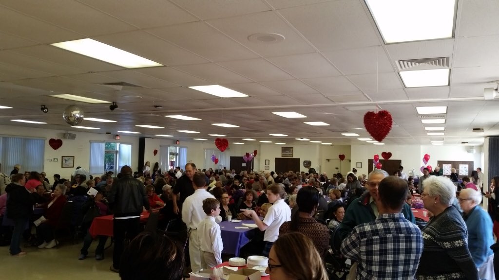 SJVSMustangs's tweet photo. A perfect end to Catholic School's Week - sharing the blessing of SJV with grandparents. #CatholicSchoolsWeek https://t.co/iUPqIs7cuD