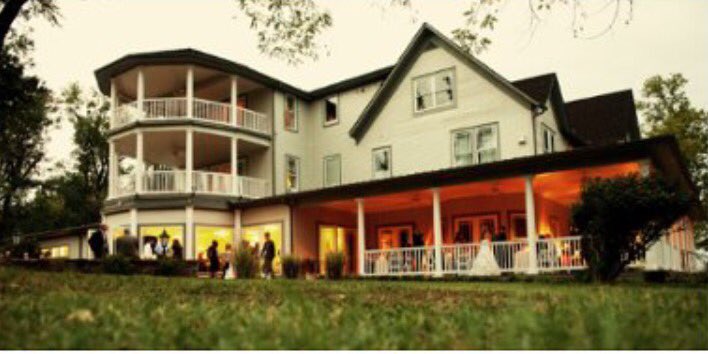 Rendezvous with Romance and receive 20% off your stay by mentioning this package. Call today for you and yours!