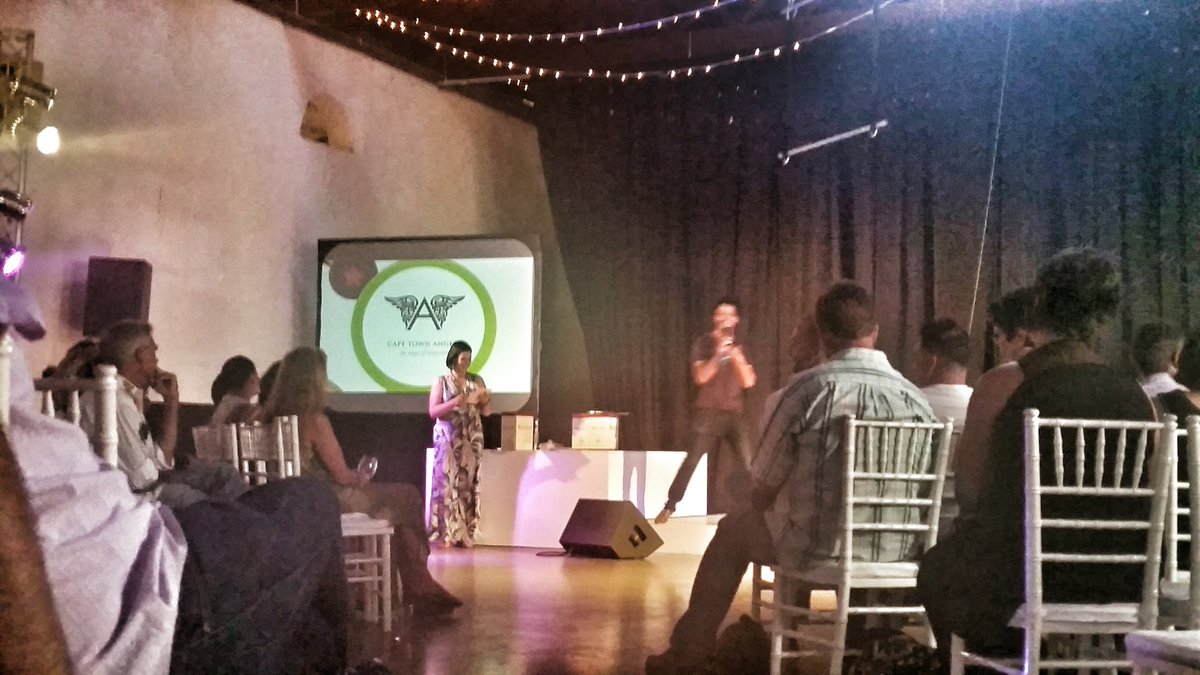 The aution in support of <a href="/CTAngelsZA/">Cape Town Angels</a> kicking off at #CTConnect now! All for the #MagicOfCompassion ❤