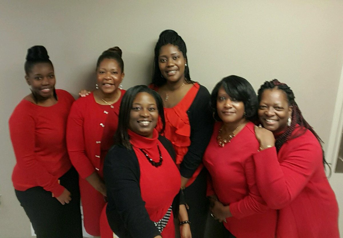 RealRayrita's tweet image. Ladies in RED supporting Heart Disease Awareness!! #getcheck #stayaware #healthyliving #EKG