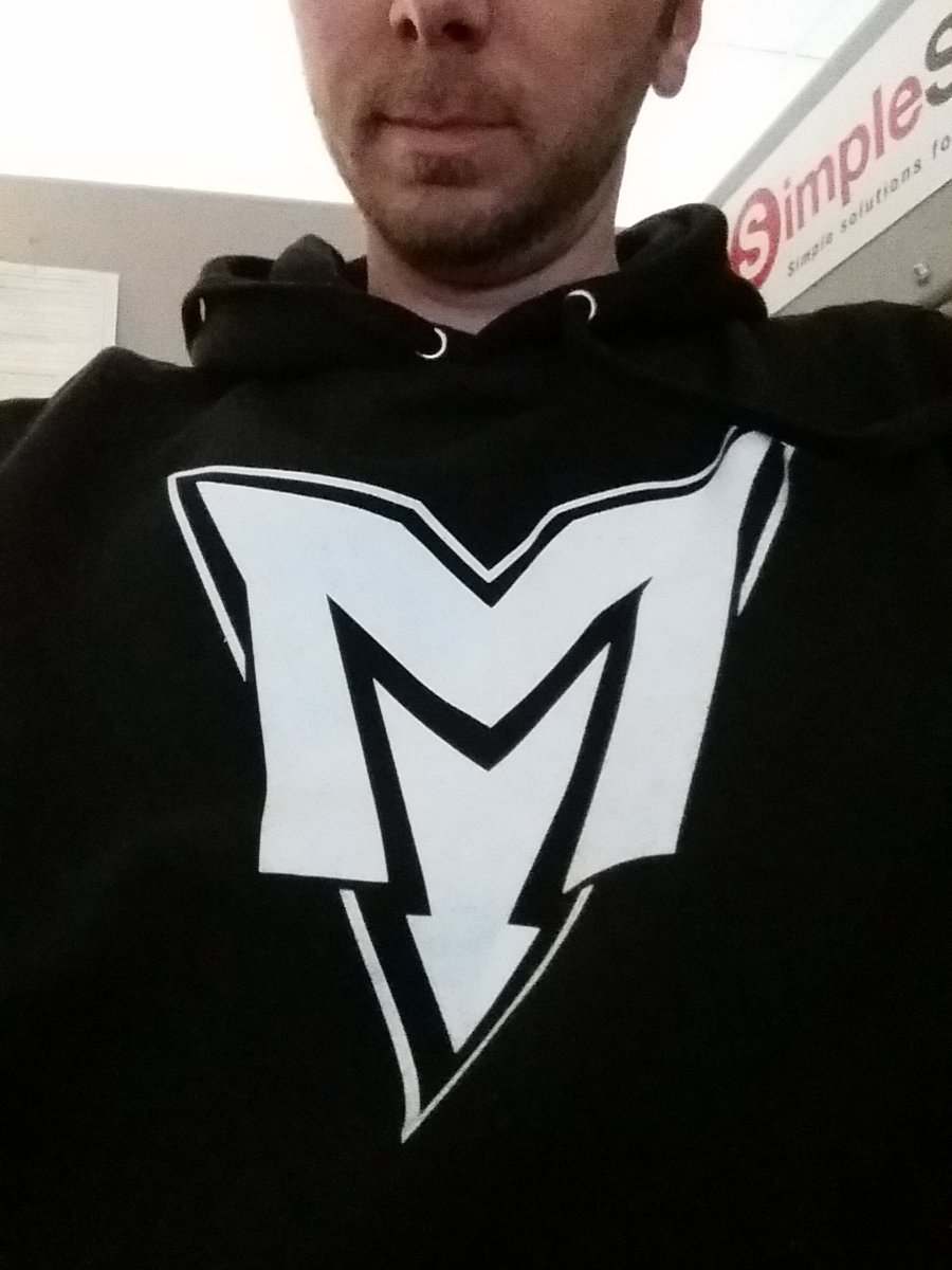 ddc0498's tweet photo. @iMAV3RIQ @Mrs_iMAV @Juice_Hoops  I got my imav sweatshirt yesterday and it feels great. #G1GB #MAV3RIQMovement https://t.co/7p7B3Uw9AR