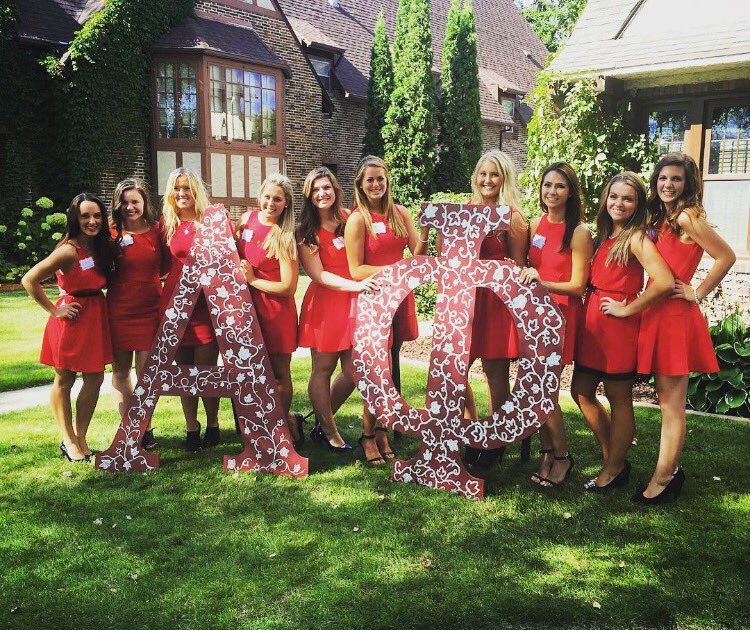 AlphaPhiPiChap's tweet photo. A dress to die for, a cause to live for! Where red today in support of women's cardiac care!❤️ https://t.co/XeXVAXYAFw