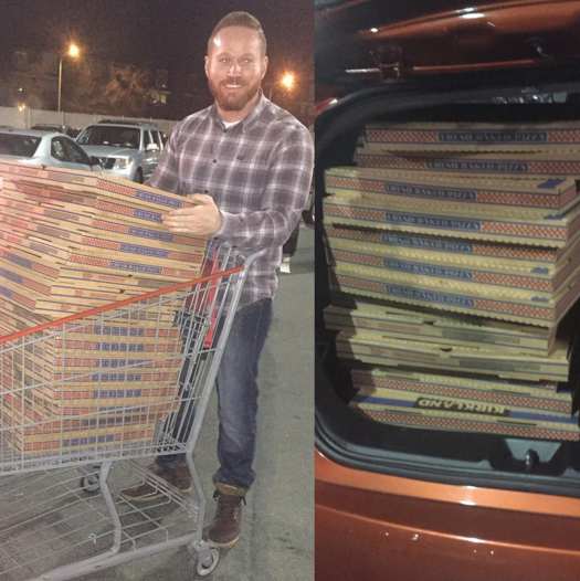 BuzzFeed's tweet photo. 21 things only Costco food lovers will understand https://t.co/8P2hF3VMm0 https://t.co/rTalyqnl1G
