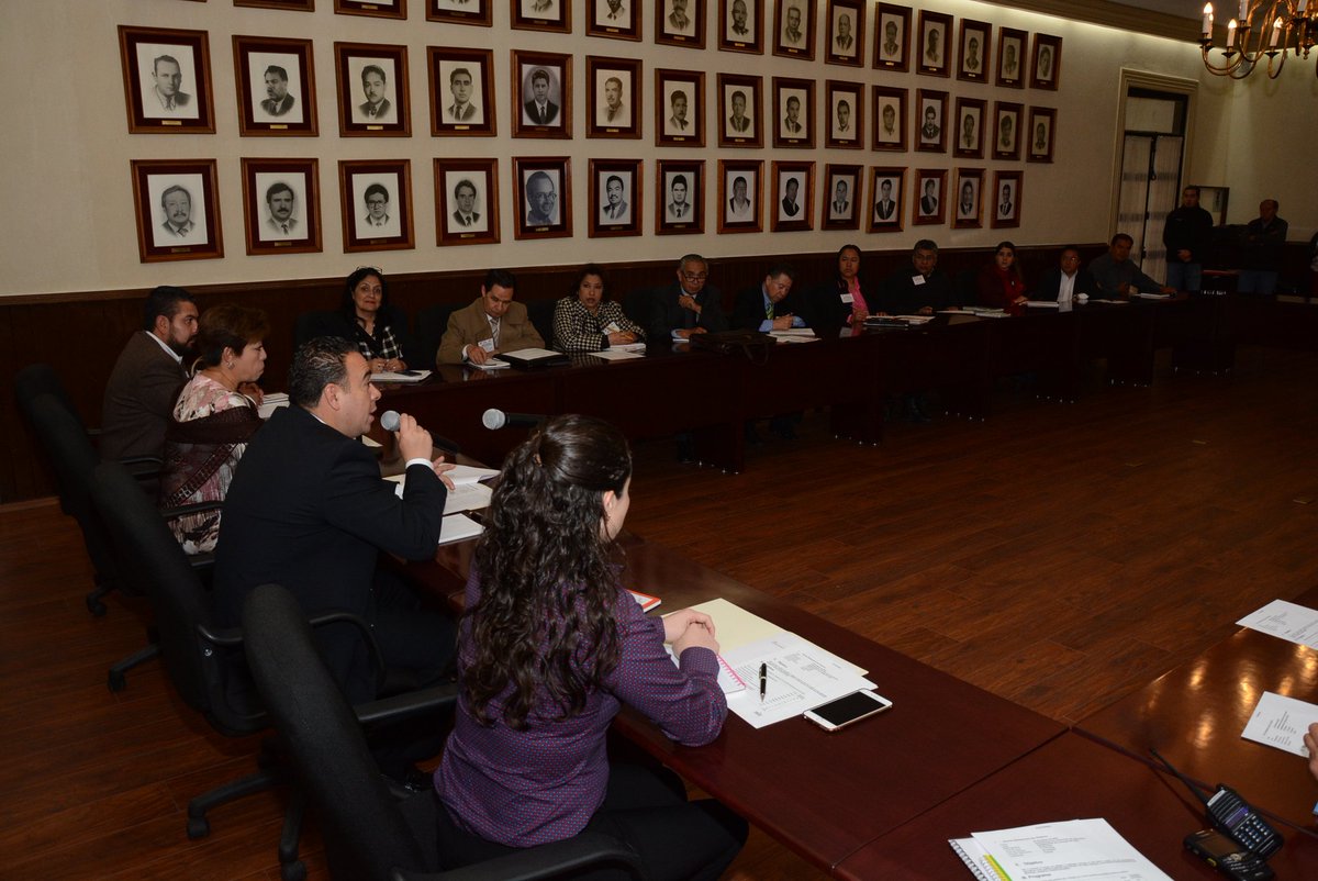 EducacionTDV's tweet photo. Reunión con supervisores 4 de febrero de 2016 por una educación de calidad para los Tenanguenses. https://t.co/q6mlDjDqMg