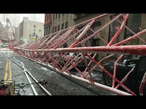 autoplayco's tweet photo. Crane collapses in NY Via @CNN https://t.co/qS5FSLMM6L #comingsoontohistory https://t.co/zL9yl7QQ4V
