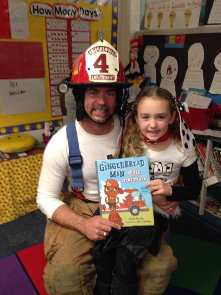 QCandoers's tweet photo. Lieutenant Leitko and his Dalmatian buddies@@QCandoers @WESTWOOD_ELEM #friendswoodlearning https://t.co/r2tAMwn1JM