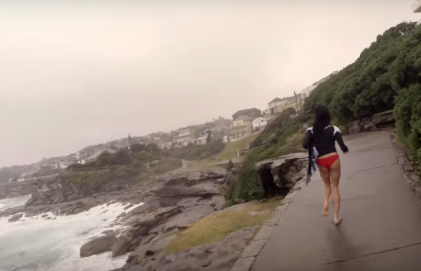 lastlaughgroup's tweet photo. Lightning almost strikes girl, boyfriend’s reaction is priceless!
https://t.co/kFWQS4tPpn https://t.co/Ceq90GcRU4