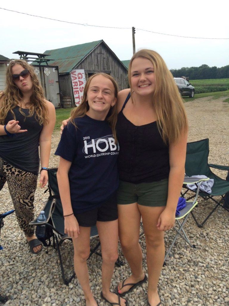 _ashleyrowe_'s tweet photo. HAPPY BIRTHDAY CARLEY!!! MISS AND LOVE YOU SO MUCH #HOBAE ❤️❤️❤️❤️❤️❤️ https://t.co/8oGp9t7rf2