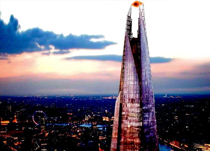 Suitpossum's tweet photo. #WBSpaytech blockchain session disrupted by evacuation of Shard. Fire service finally noticed Sauron's burning eye https://t.co/iQzZEybvDM