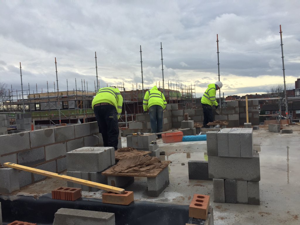 lucyStResidents's tweet photo. Cladding/ roof works &amp; brickwork progressing @laneenduk @TalkTrafford @mellwoodltd @wilcowan @TrafBuzzLink https://t.co/Hbiuklui9M