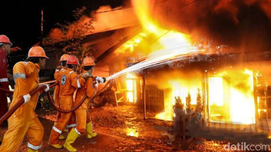 Pasar Cimindi di Cimahi Terbakar, 8 Unit Damkar Diterjunkan de.tk/VxGP16