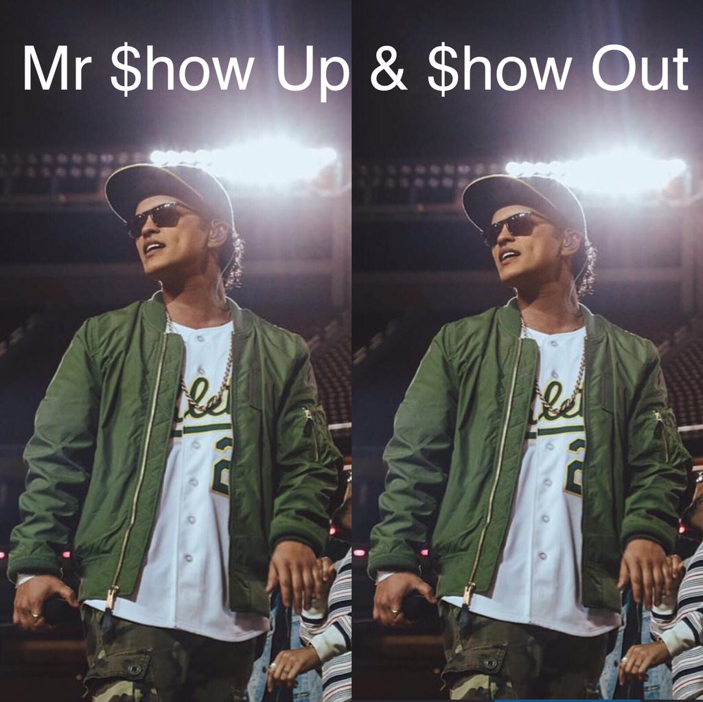 drizzo73's tweet photo. 💋💋💋 #BrunoMars #MarsHasLanded #SB50 https://t.co/aJ1QCdFlaO