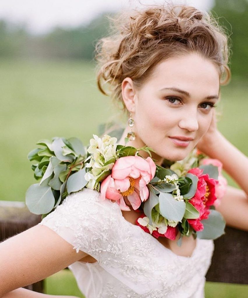 #floralfriday favorite: this #floralnecklace by @southern_blooms, featured in @wueditor wi… ift.tt/1QLm3Ev