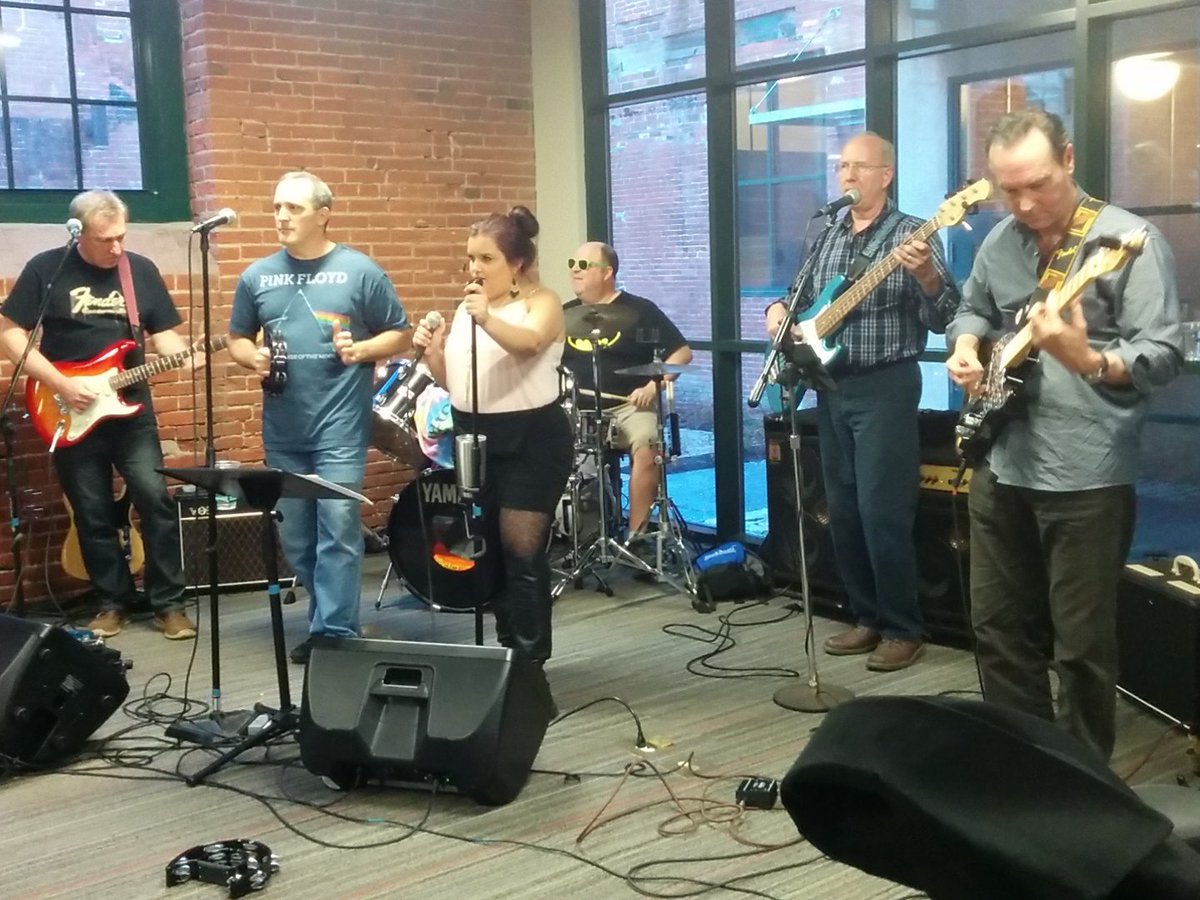 Amazing band 11 kicking off our party with our very own mentor <a href="/GaryPudles/">GaryPudles</a>!