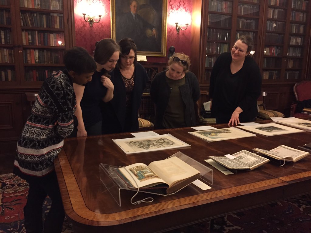 prasertwaitl's tweet photo. Victorian Art History grad seminar @VCUarts studying Anderson Gallery prints @VCULibraries. What a treat! https://t.co/MN7bM63EIU