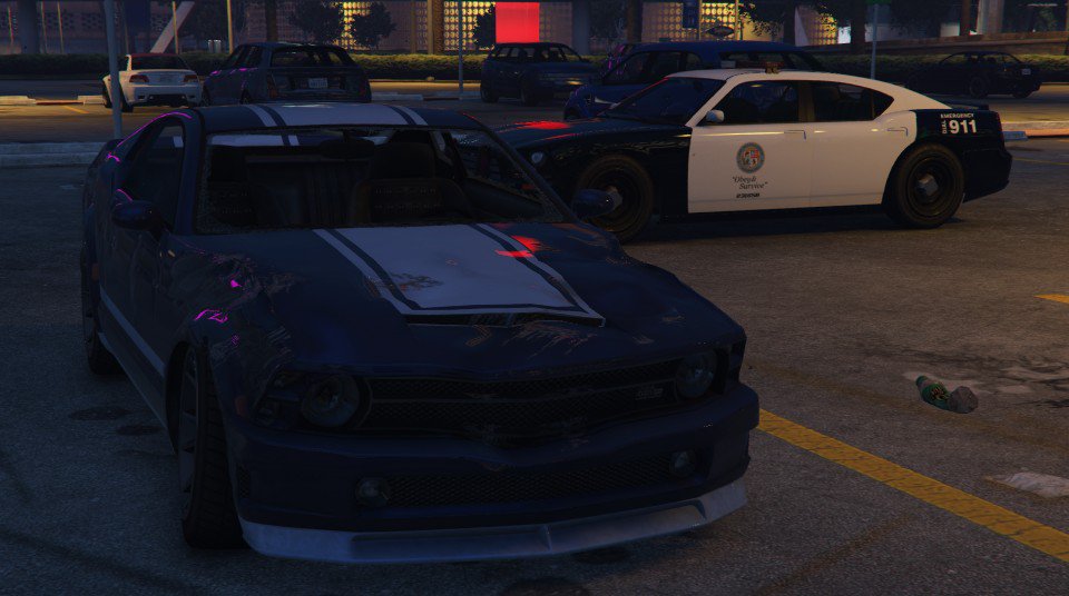 lspdlucas's tweet photo. This was a couple of weeks ago - Pedestrians reported someone vandalizing a car at LS Airport. Male arrested https://t.co/OjBhSR7642
