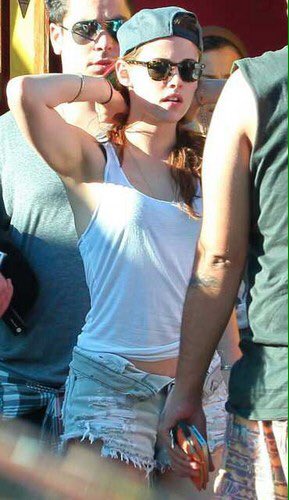 Armpitsdaily's tweet photo. Happy Armpit Friday!  #Armpit #Armpits @AxilasMujer @ilovearmpit @ArmPitHunter @FrankieD_24 @gozon85 @BabesMona https://t.co/6q2pL7QmSU