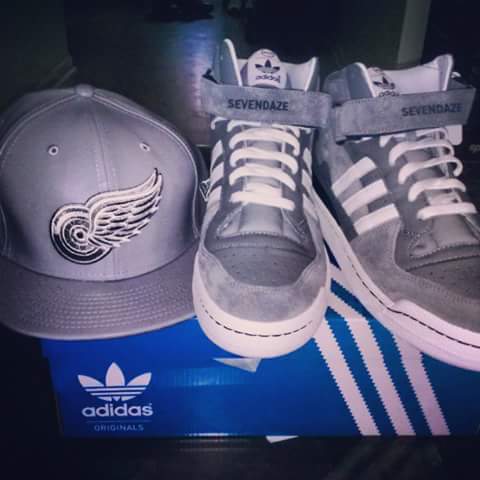 ComeUnDunn's tweet photo. Look what came just in time for #MetalliBowl weekend!!!! #myadidas #kicksandtricks https://t.co/4kRM1w6V2H