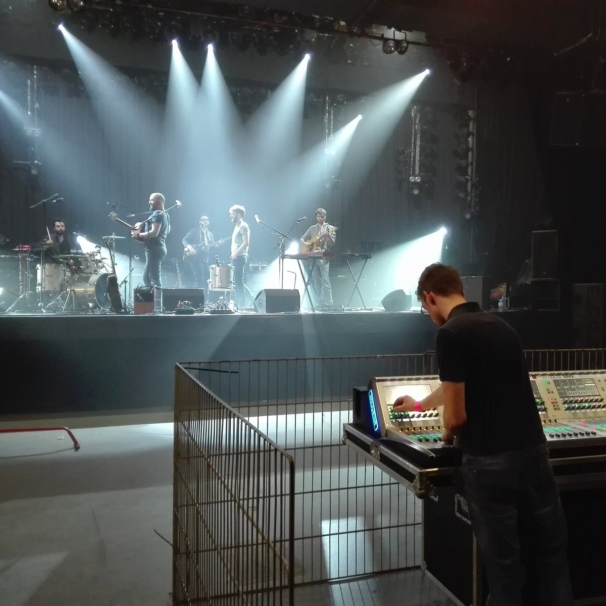InLakeshmusic's tweet photo. H-2 - soundcheck time with Magic Gigi ! #propulse16 @ProPulse_bxl https://t.co/qU6pPS1jUd