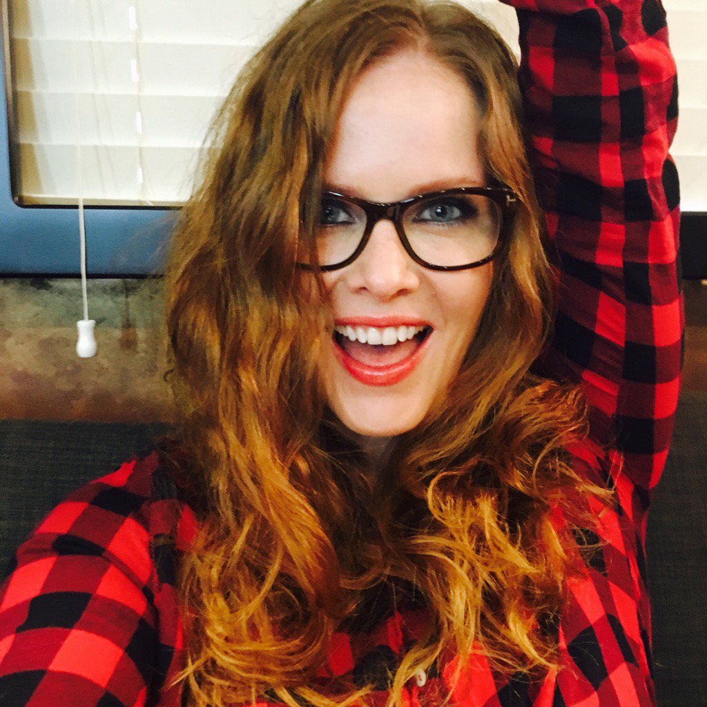bexmader's tweet photo. #GoRedWearRed ❤️💚More women die from heart disease each year than from cancer.Yet it gets less attention. #Awareness https://t.co/XhzkgXuQLU