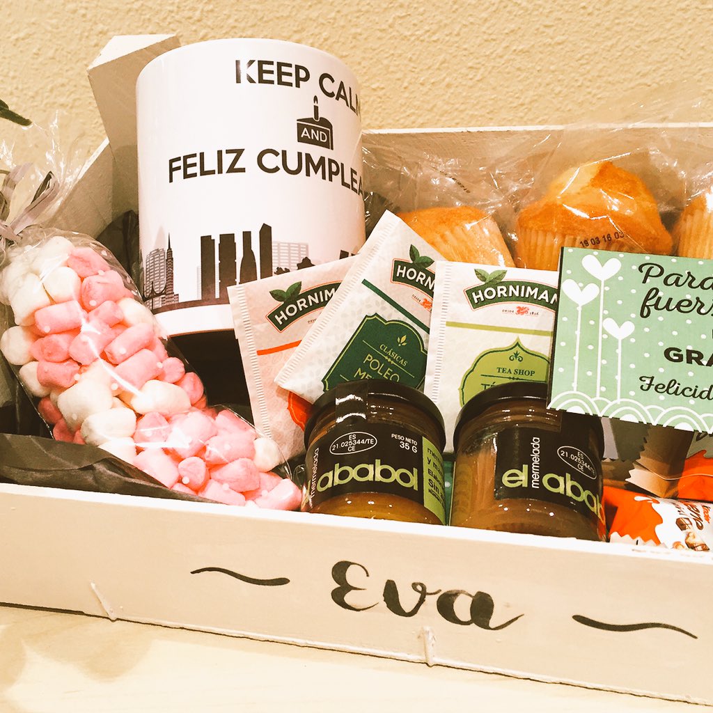 barderadas's tweet photo. Desayuno de cumpleaños, que os parece @IrisPeoplecom? #Barderadas #Desayunopersonalizado #momentosespeciales #tazas https://t.co/i2OQMyhGtz