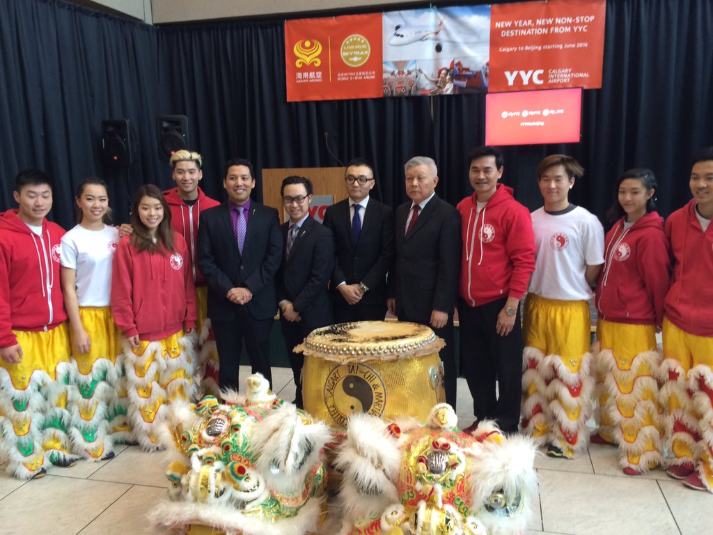 FlyYYC's tweet photo. Thanks to @_RicardoYYC @CanadaChina @TravelAlberta @HainanAirlines for celebrating with us! #YYCtoBeijing https://t.co/uxJLpPvZlO