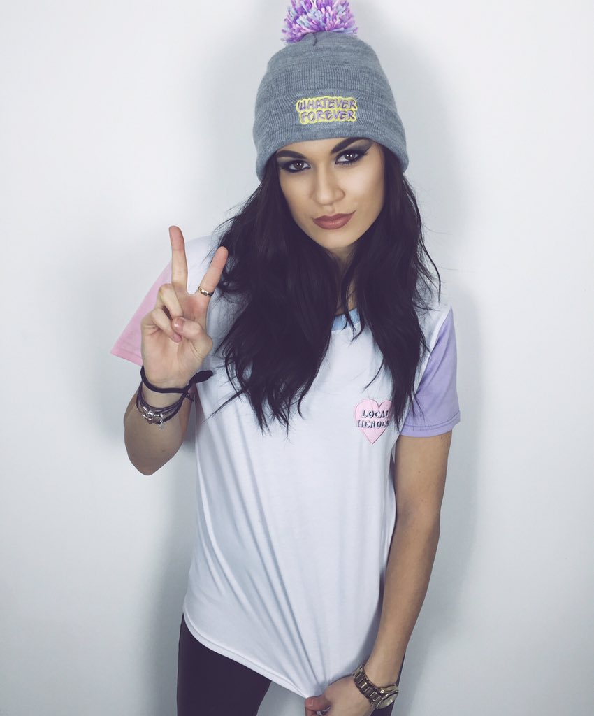 Parisa's tweet photo. Wearing my faves @localxheroes 🦄💕 https://t.co/V2vQitp2CV