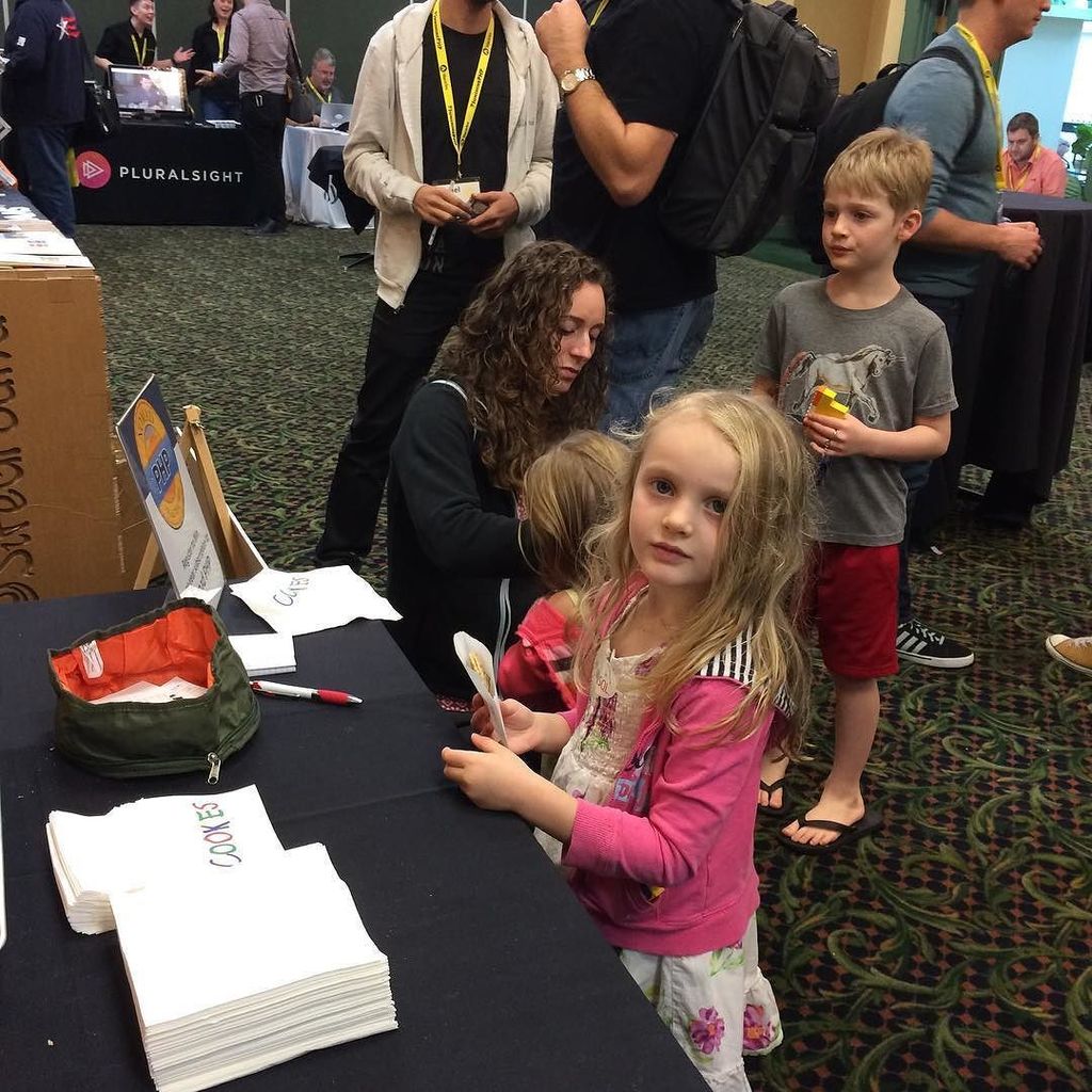 CalEvans's tweet image. #stroopwafel #ssphp16 kid approved! bit.ly/1SPUgVe