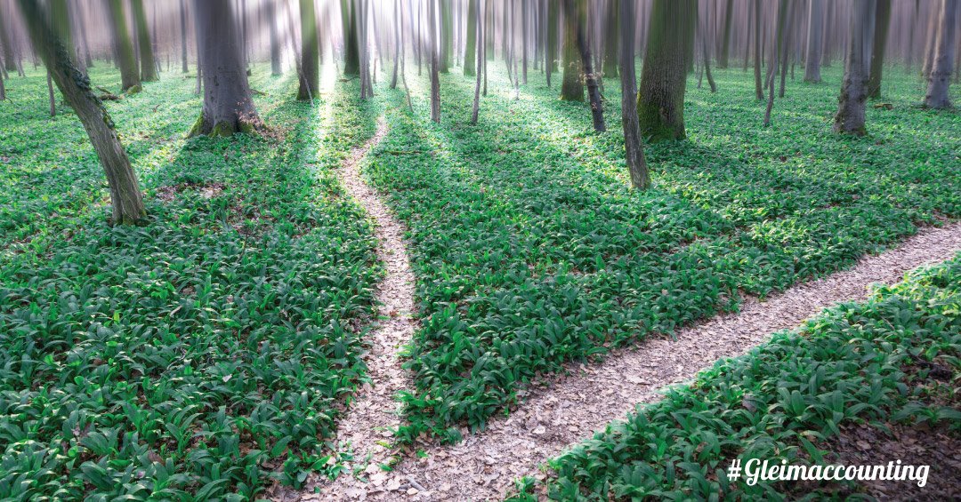 CMAExamVideos's tweet photo. Learn from the IMA CFO that not every path to a successful accounting career looks the same. https://t.co/uvF1LroyBm https://t.co/NIpuKrPNQQ