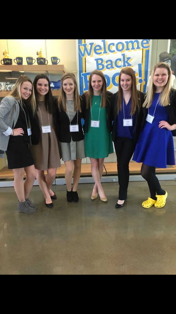 eehsabell's tweet photo. #D1DCDC #DECARoos @LNDECA https://t.co/roubHBrQwH