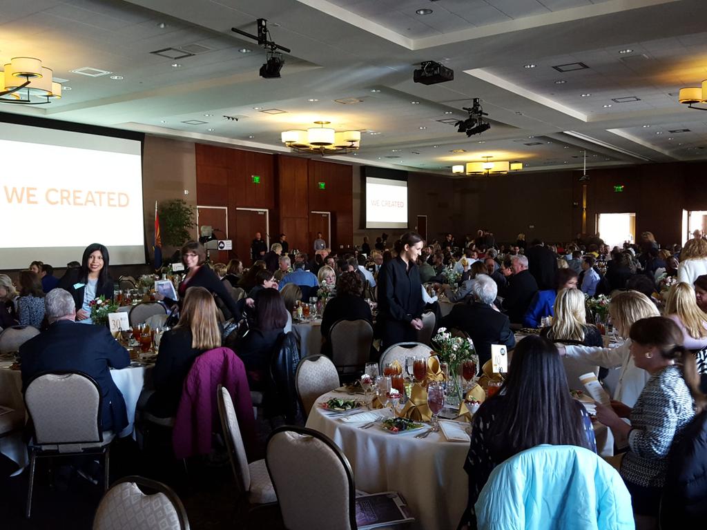 mitchstrohman's tweet photo. Packed house @HighCountryCC #Flagstaff for @FlgChamber #FLGAthena #Arizona Gov @dougducey to give keynote address https://t.co/vl5knR44l9
