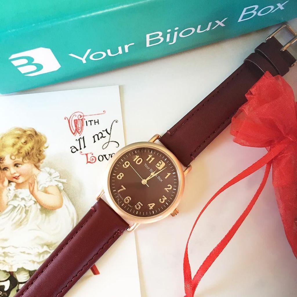 YourBijouxBox's tweet photo. Don't miss the February sparkles! #shipping #boyfriendwatch #rosegold #MySparkle #YourBijo… https://t.co/r2UEGfPaLy https://t.co/XeBjwYBvTD