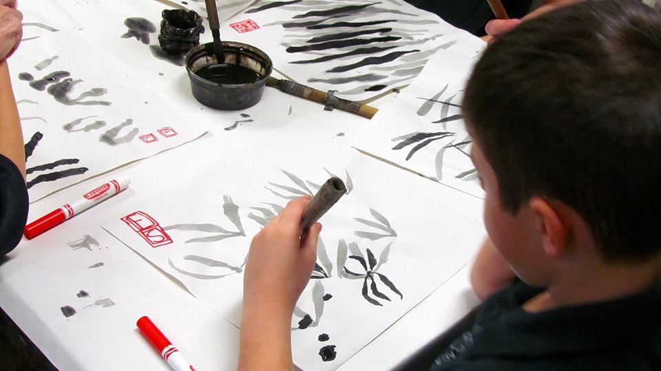 PrincetonAcadSH's tweet photo. 2nd Grade learning the art of Chinese Brush painting. #BoysWillBeArtists #ChinaUnit #ChineseNewYear https://t.co/fohlyiEn1T