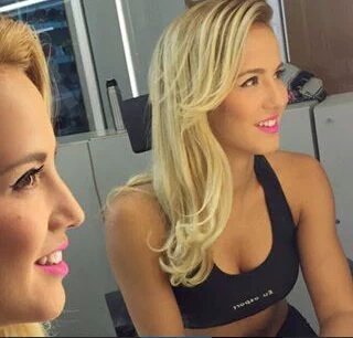 _MundoVignista's tweet photo. #CruzariaLosSieteMaresPorVigna
Tu sonrisa es el motivo de la mía, no dejes de sonreír nunca Flor😘 
Te amoo❤ https://t.co/KBEFMW17LY