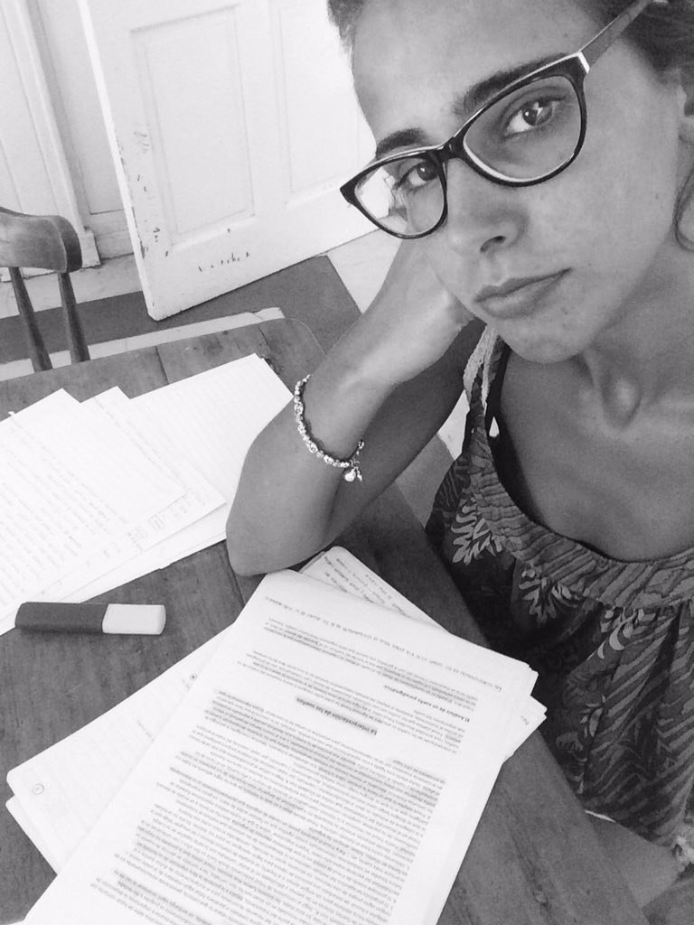 Con un poco de fiaca..🙃🙃🙃📚⏰