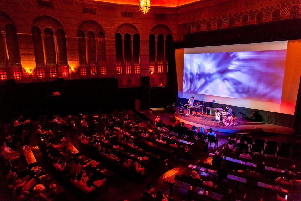 #FILMMAKERS: Submit your #film now! Feb 5th—today—is the deadline. portlandfilmfestival.com/2016/01/26/sub… #filmcurious