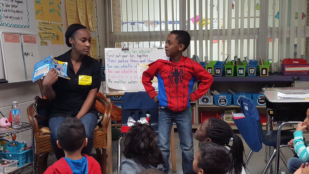 evugteveen's tweet photo. We love our guest readers!! 
#sd161learns
@TheHornetsHive https://t.co/XqoeLyNQlM