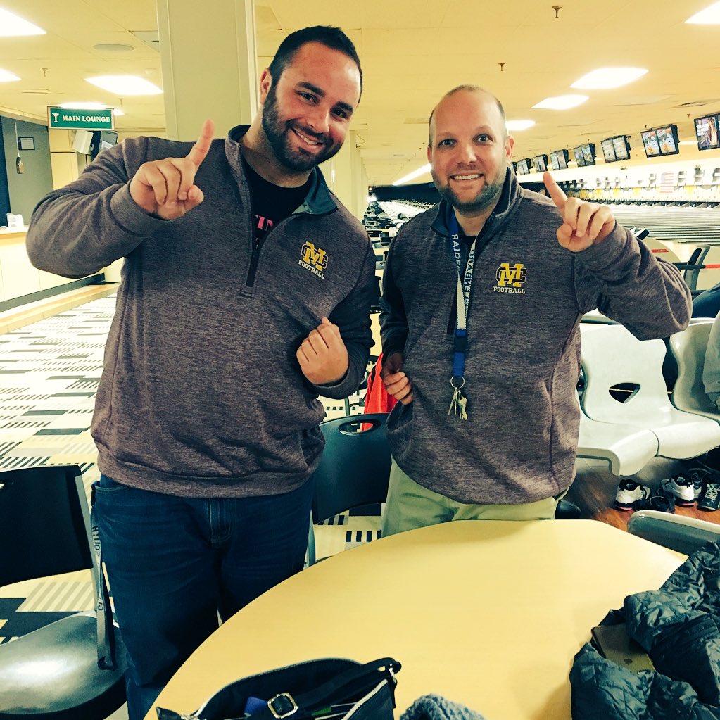 MontiniFootball's tweet photo. When two of your coaches show up matching to work #MaroonAndGold #LookGoodFeelGoodCoachGood https://t.co/BaoNeyuoNw