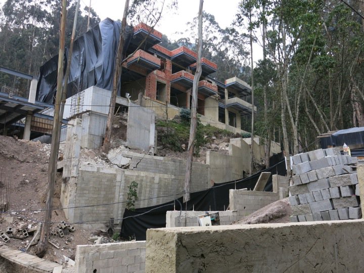 NexusConexus's tweet photo. #FirmePorLosCerros Martes Feb 9, 9 AM. Cr 7, Cl 36 CAR. Construcciones Ilegales en la Reserva. Invita @AmigosMontana https://t.co/B7U5tDPFc9