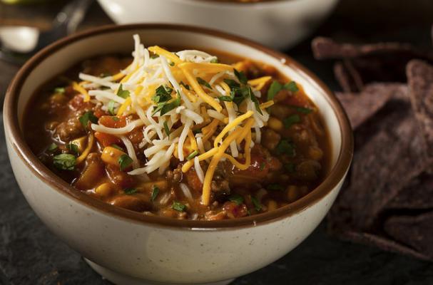 #SuperBowl50 preparations made easy-freezy with this Slow Cooker Beer Chili from <a href="/foodista/">Foodista</a>; bit.ly/1PZKOzK